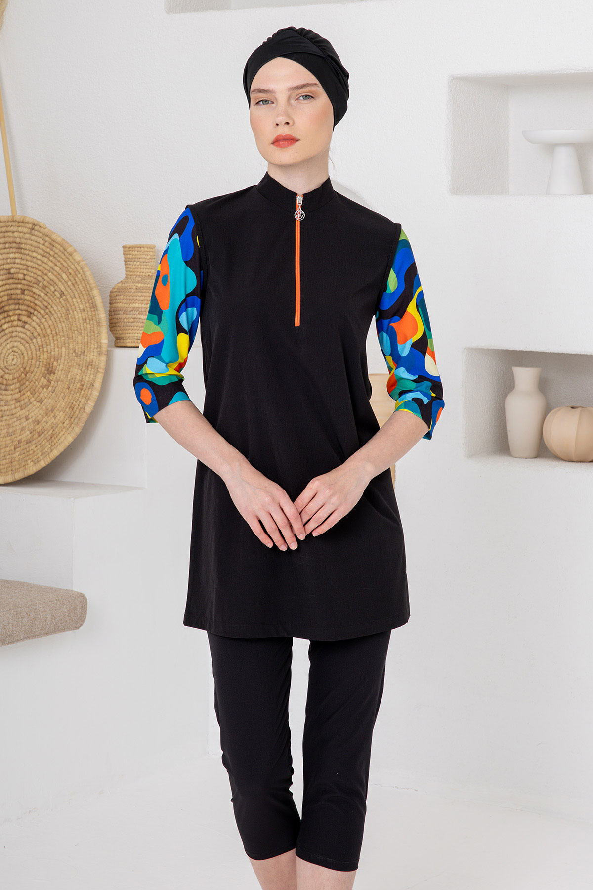 Adasea Kadın Yarı Kapalı Mayo Yarım Kollu Edgar Likralı Kollar Desenli Yarım Fermuarlı - Siyah - Thumbnail