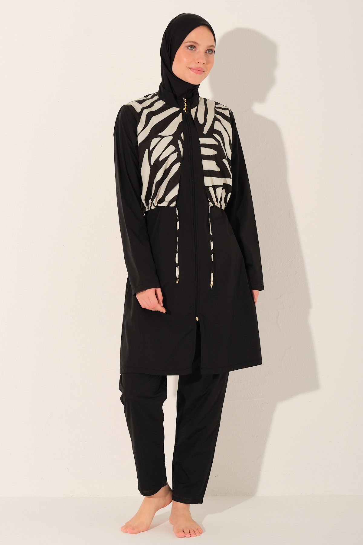 Alfasa Kadın Tam Kapalı Tesettür Mayo Beli Lastikli Paraşüt Kumaş Düz Paça Desenli - Siyah - Thumbnail