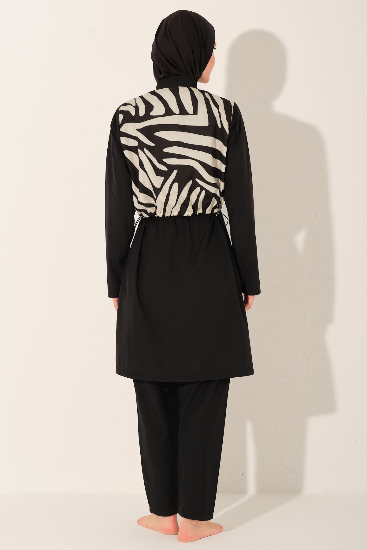 Alfasa Kadın Tam Kapalı Tesettür Mayo Beli Lastikli Paraşüt Kumaş Düz Paça Desenli - Siyah - Thumbnail
