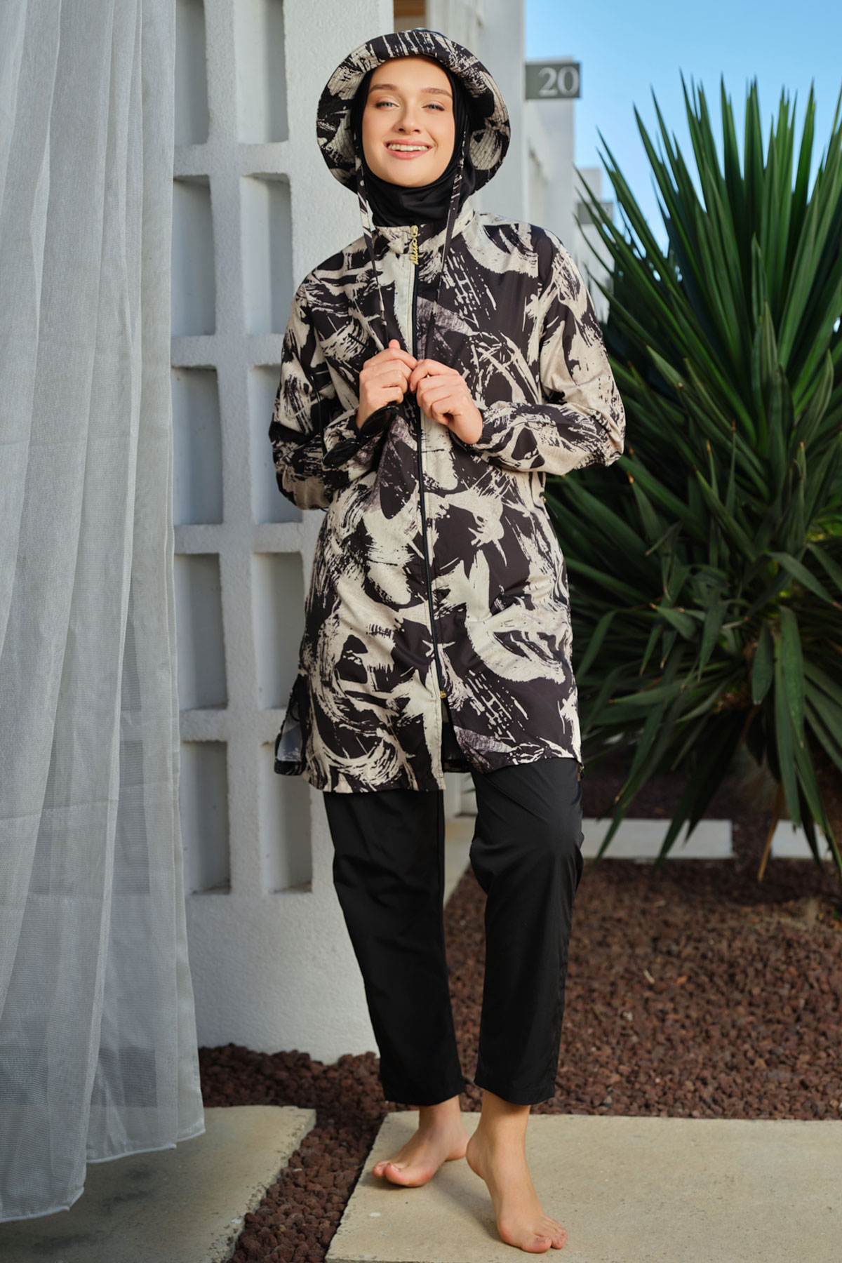 Alfasa Kadın Tam Kapalı Tesettür Mayo Kepli Paraşüt Kumaş Düz Paça Desenli - Siyah - Thumbnail