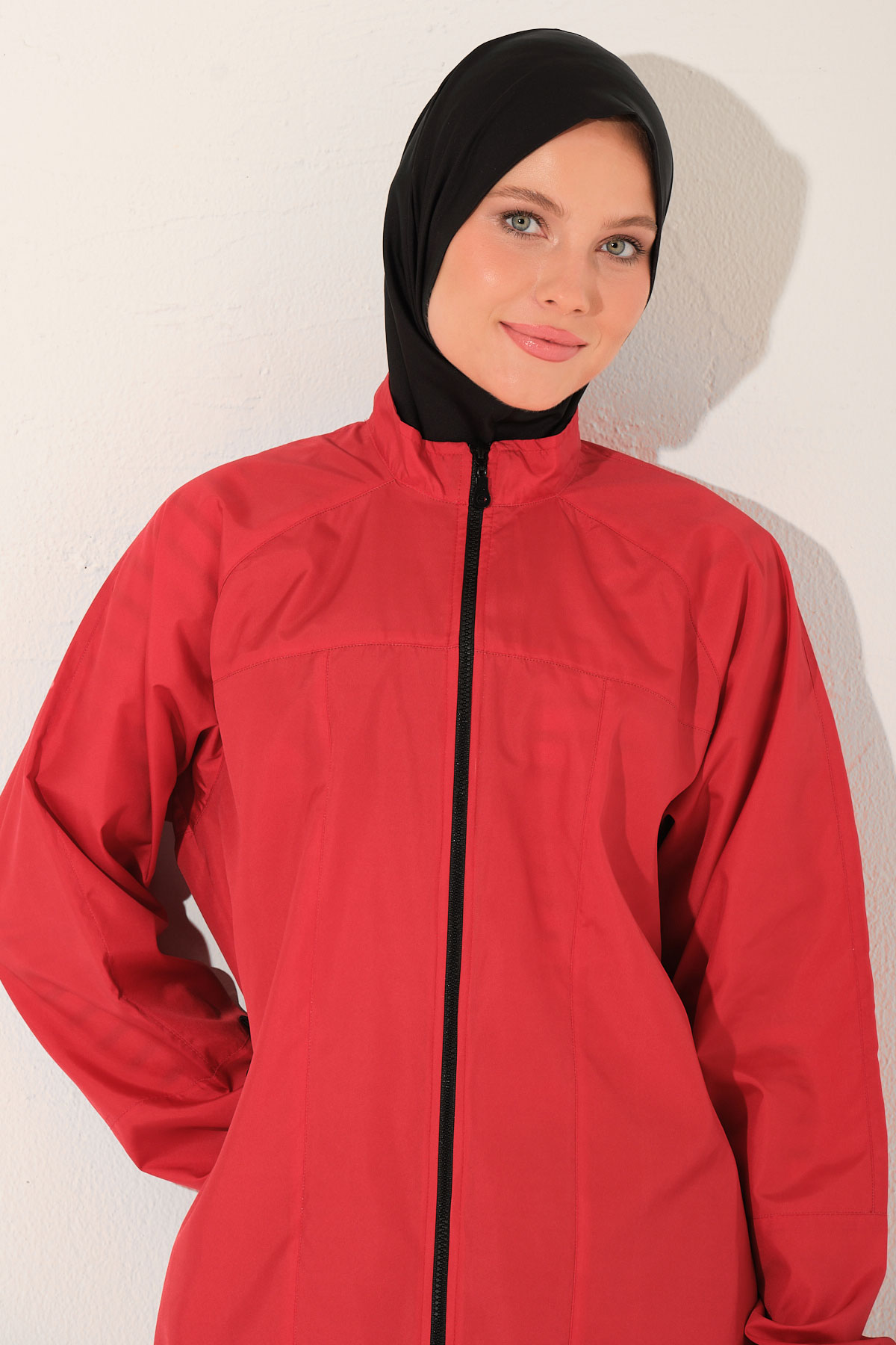 Alfasa Kadın Tam Kapalı Tesettür Mayo Paraşüt Kumaş Fermuarlı Düz Paça - Kırmızı - Thumbnail