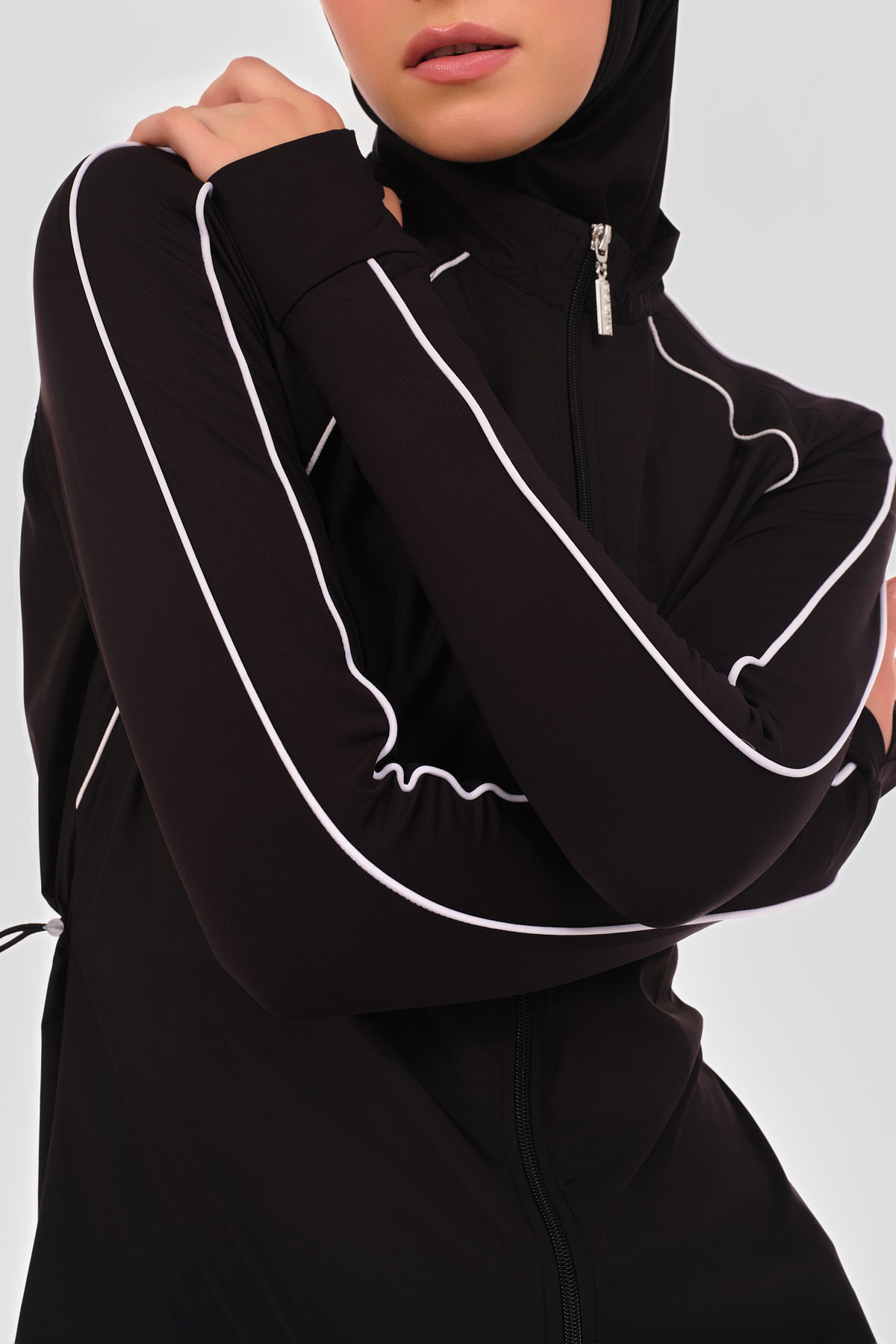 Alfasa Kadın Tam Kapalı Tesettür Mayo Parmak Detaylı Fermuarlı Biyeli Paraşüt Düz Paça - Siyah - Thumbnail