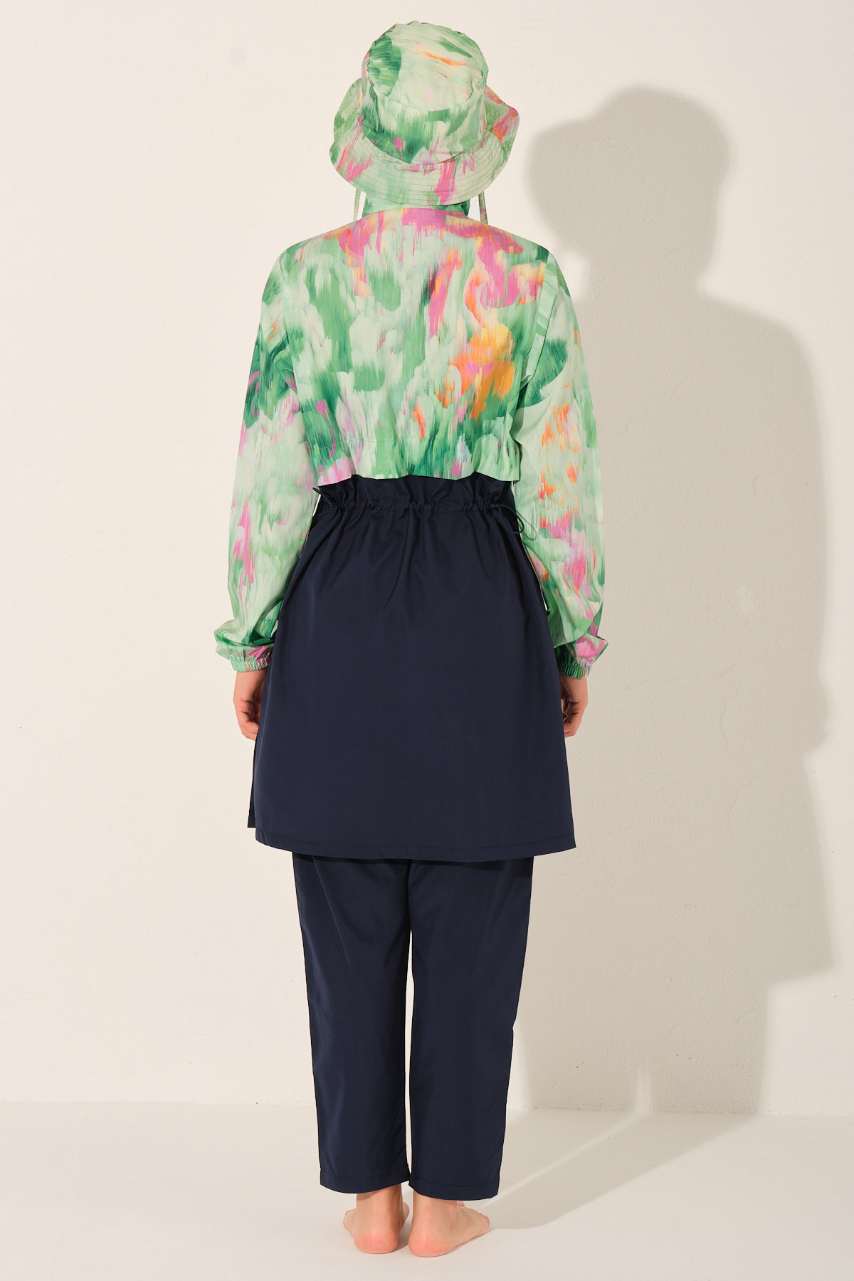 Alfasa Kadın Tam Kapalı Tesettür Mayo Şapkalı Crop Paraşüt Kumaş Düz Paça Desenli - Lacivert - Thumbnail