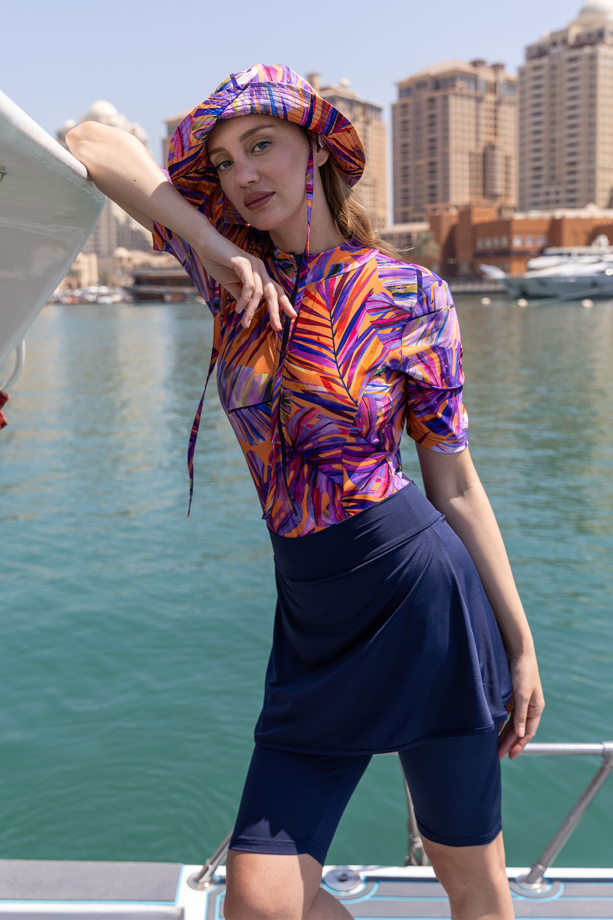 Alfasa Kadın Yarı Kapalı Mayo Şapkalı Kısa Kollu Desenli Yarım Fermuarlı Paraşüt - Lacivert - Thumbnail