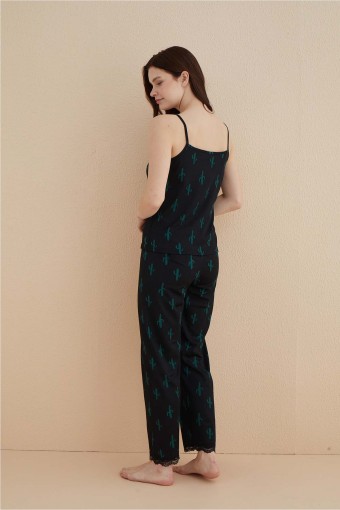 ARCAN - Arcan Kadın Pijama Takımı İp Askılı Altı Uzun Yakası Ve Paçası Dantelli Kaktüs Desenli Pegasus Kumaş - Siyah (1)