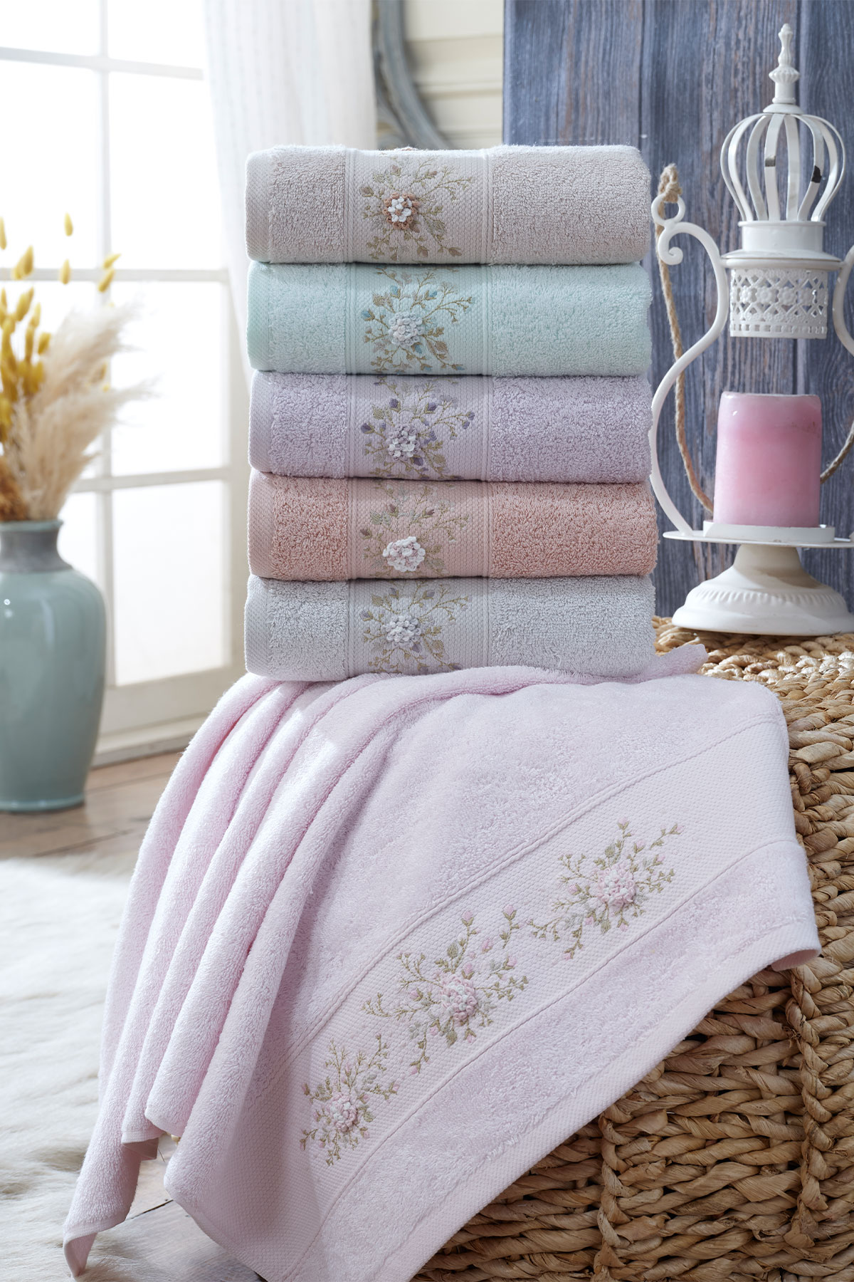 Fiesta Analı Kızlı Havlu Seti Jannifer El İşi Nakışlı Bambu 30x50 50x90 - Thumbnail