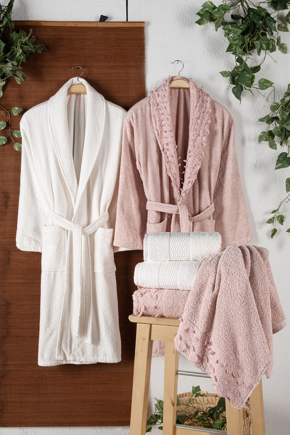 Fiesta Bornoz Seti 6 Parça 3D Bukle Güpürlü - Thumbnail