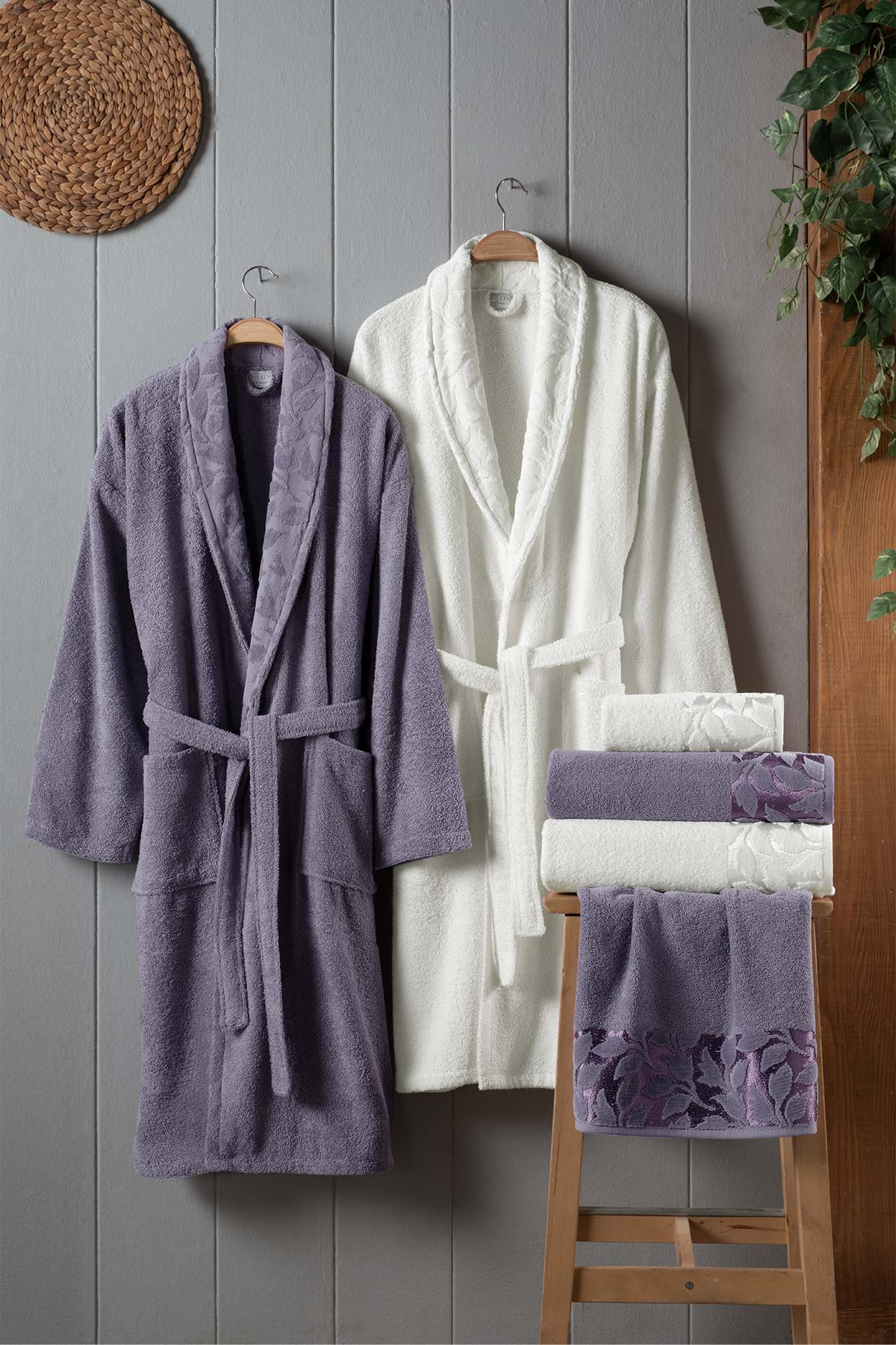 Fiesta Bornoz Seti 6 Parça Elite Kısmı Kadife Jakarlı - Thumbnail