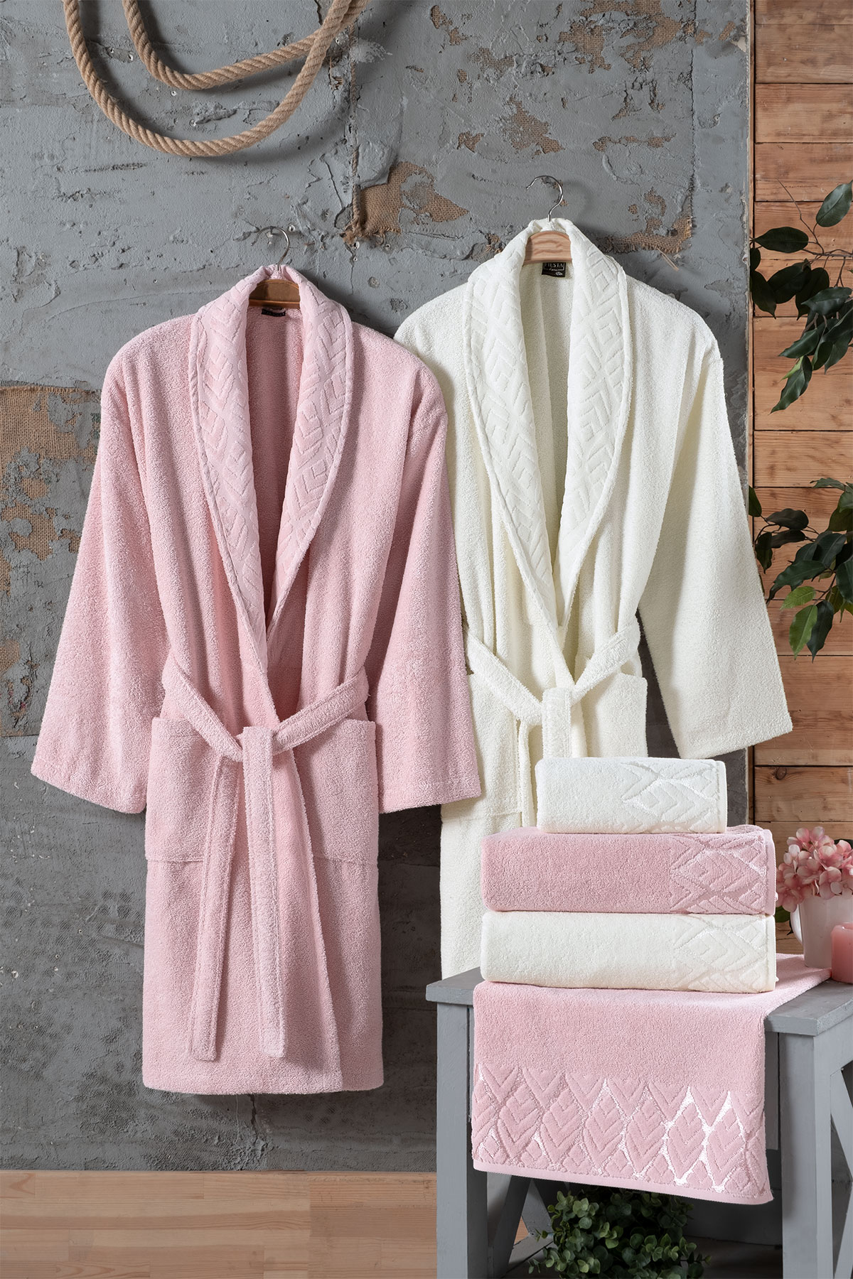 Fiesta Bornoz Seti 6 Parça Elite Kısmı Kadife Jakarlı - Thumbnail