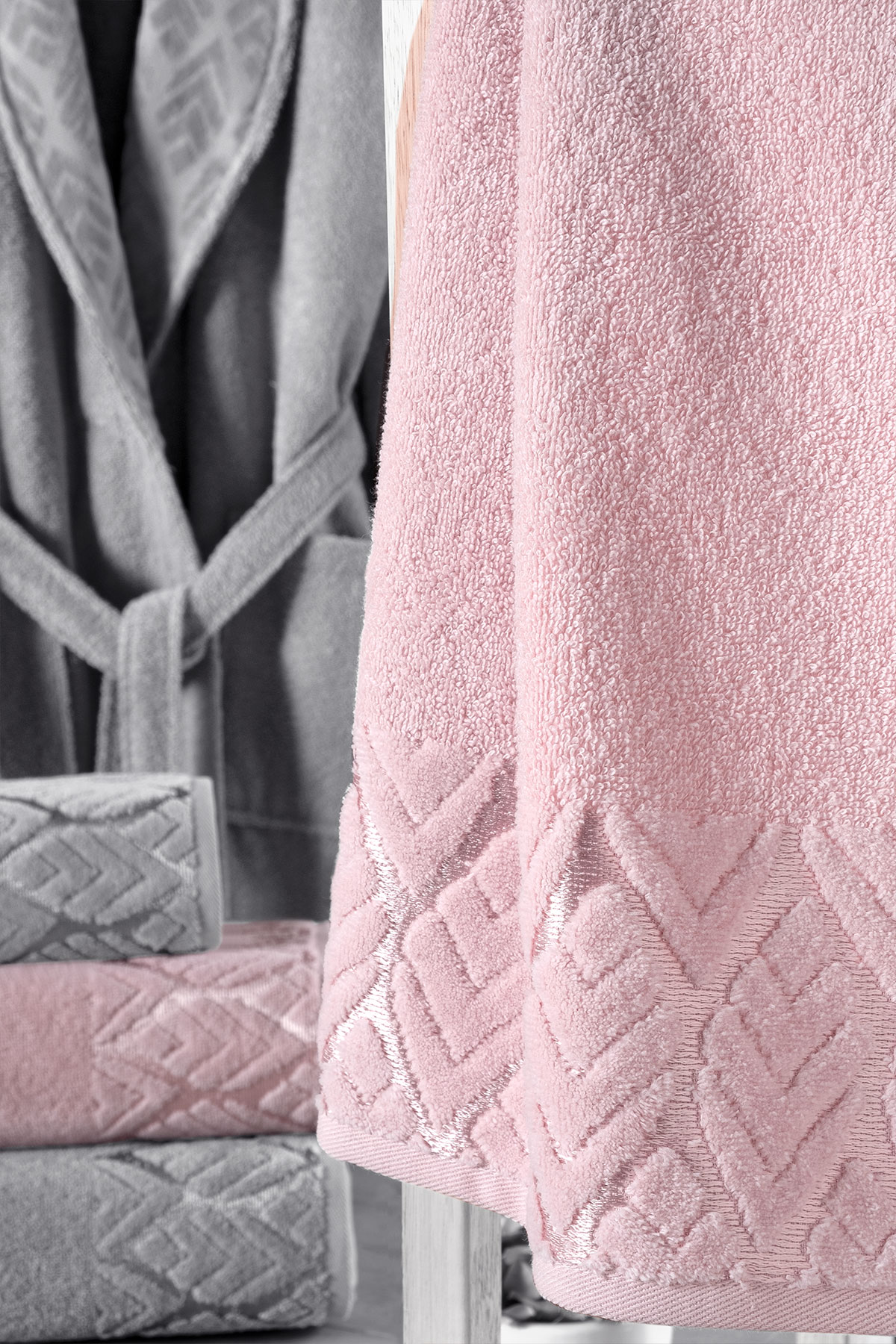 Fiesta Bornoz Seti 6 Parça Elite Kısmı Kadife Jakarlı - Thumbnail