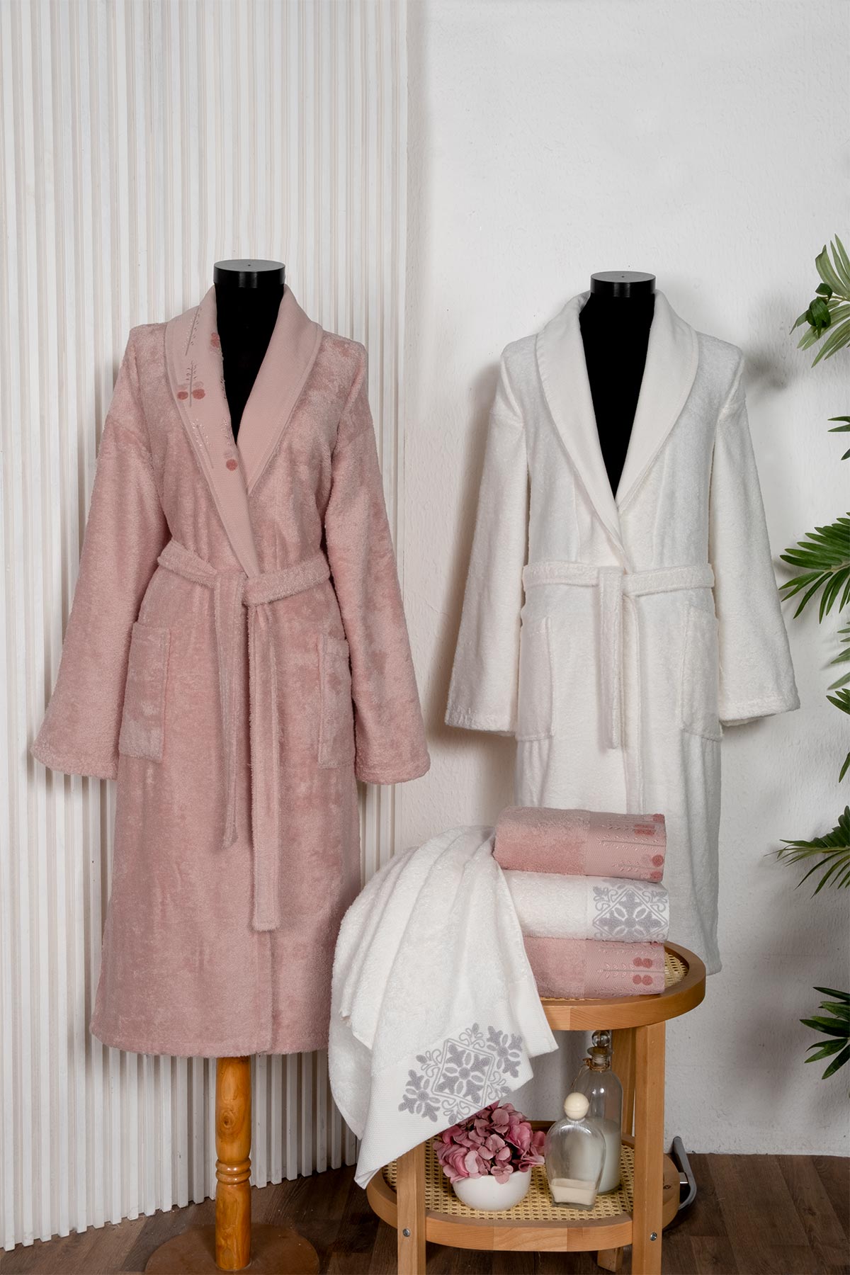 Fiesta Bornoz Seti Süzene Bambu Nakışlı 6 Parça - Thumbnail