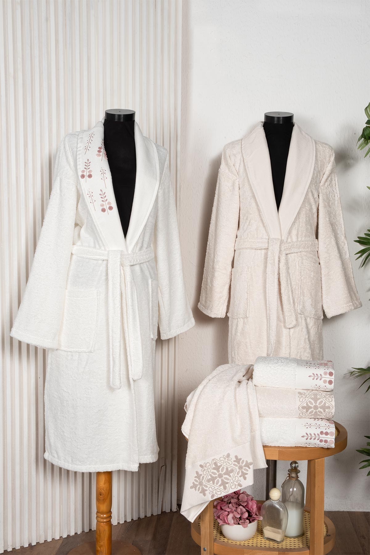 Fiesta Bornoz Seti Süzene Bambu Nakışlı 6 Parça - Thumbnail