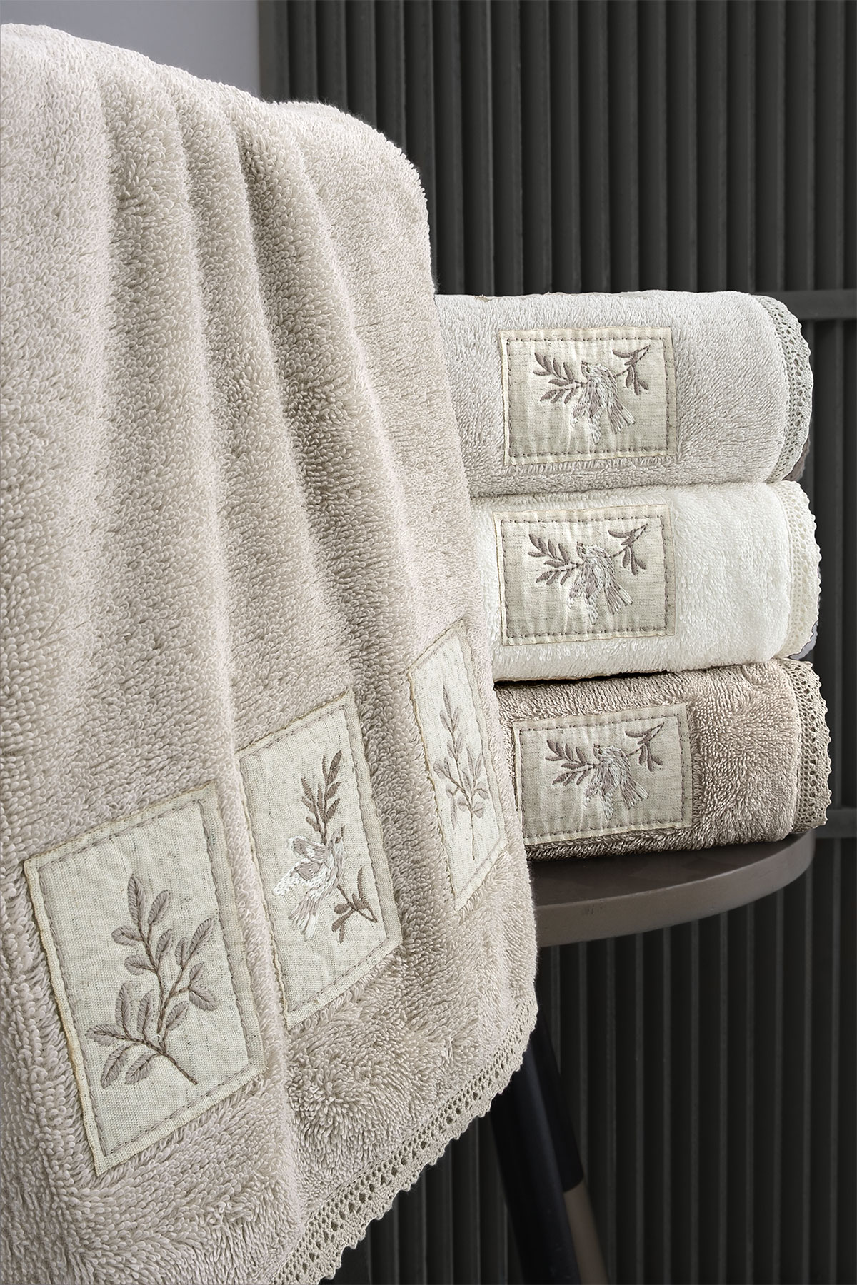 Fiesta El Yüz Havlusu 50x90 Penye Bez Aplikeli Nakışlı - Thumbnail