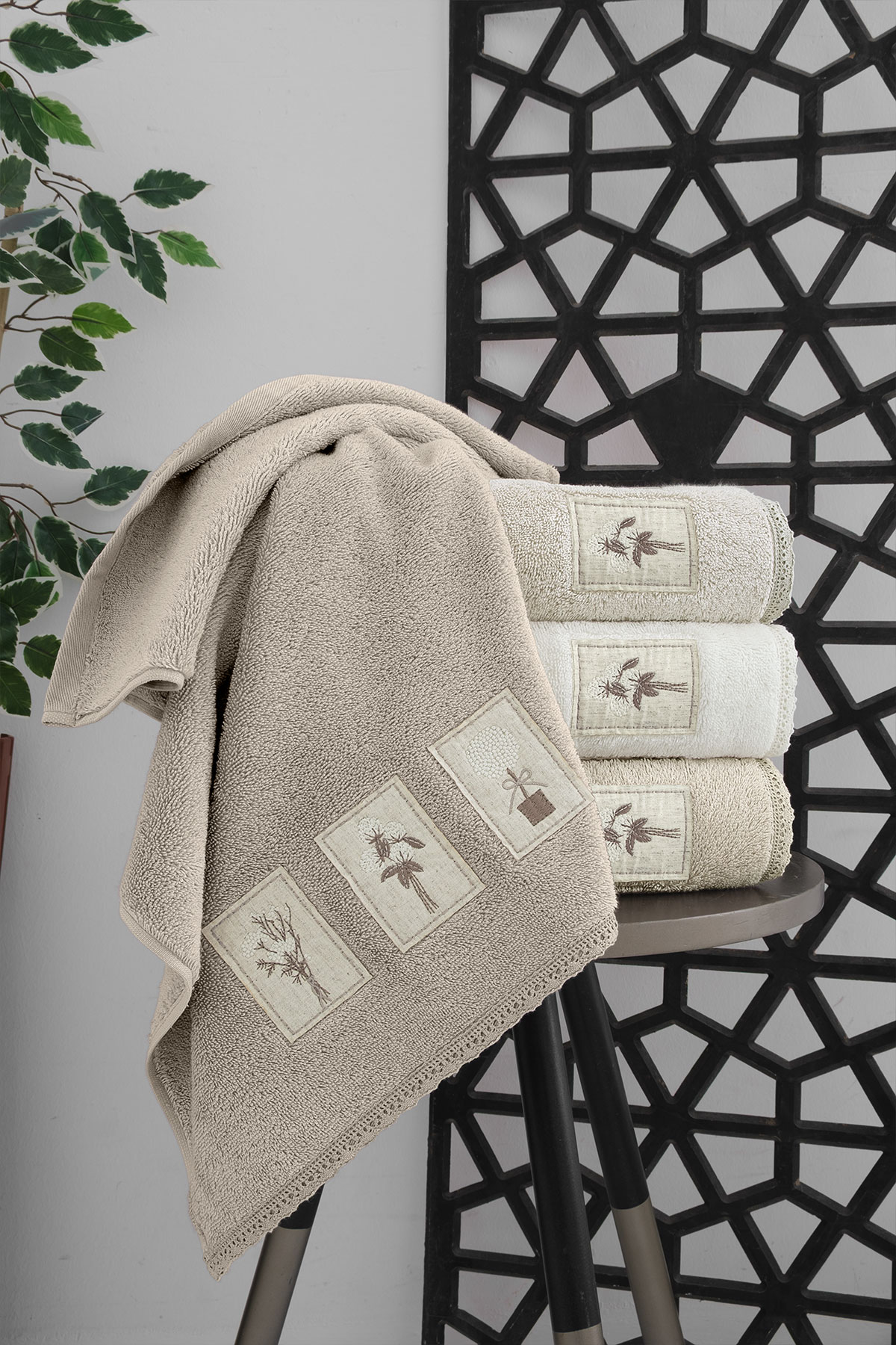 Fiesta El Yüz Havlusu 50x90 Penye Bez Aplikeli Nakışlı - Thumbnail