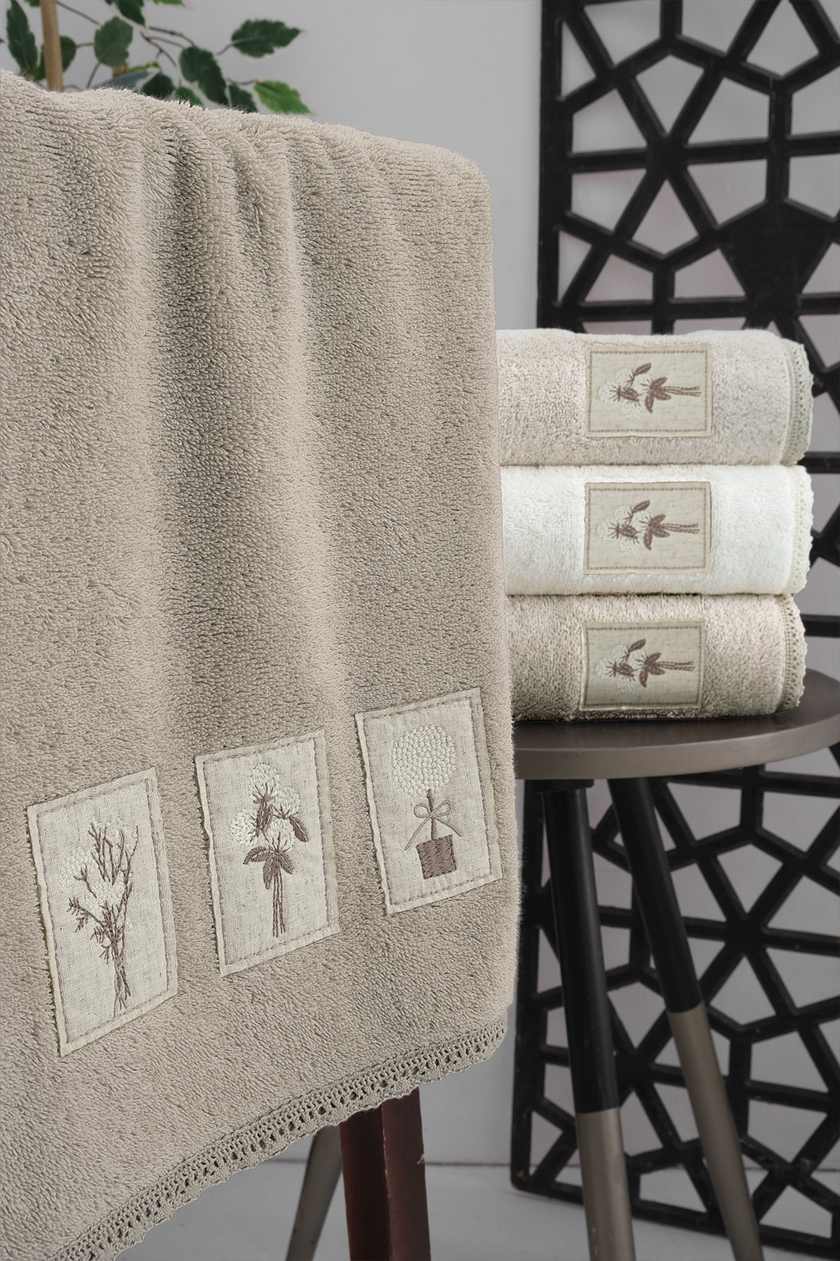 Fiesta El Yüz Havlusu 50x90 Penye Bez Aplikeli Nakışlı - Thumbnail