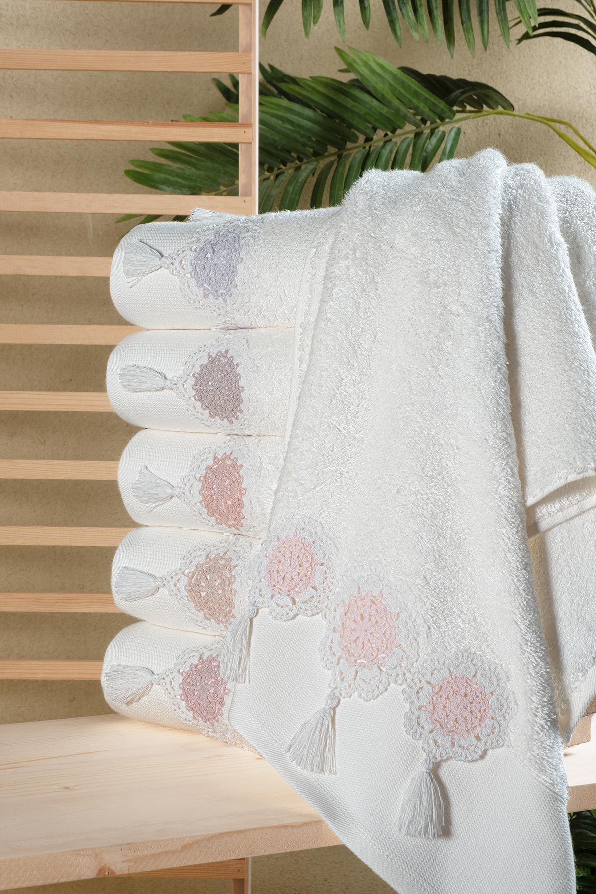 Fiesta El Yüz Havlusu Bambu Süzene Püskül Dantelli 50x90 - Thumbnail