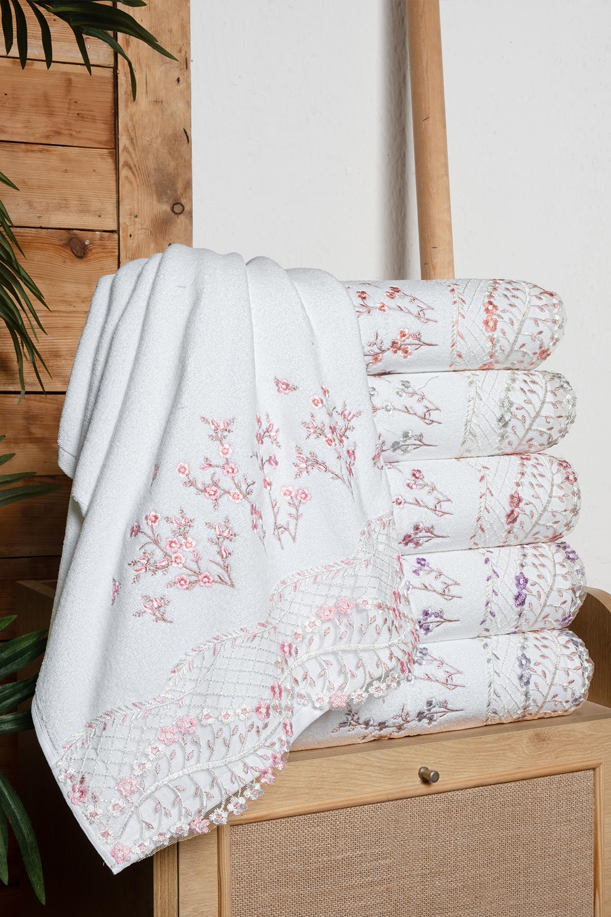 Fiesta El Yüz Havlusu Kadife Organze Nakışlı Güpürlü Pamuklu 50x90 - Thumbnail