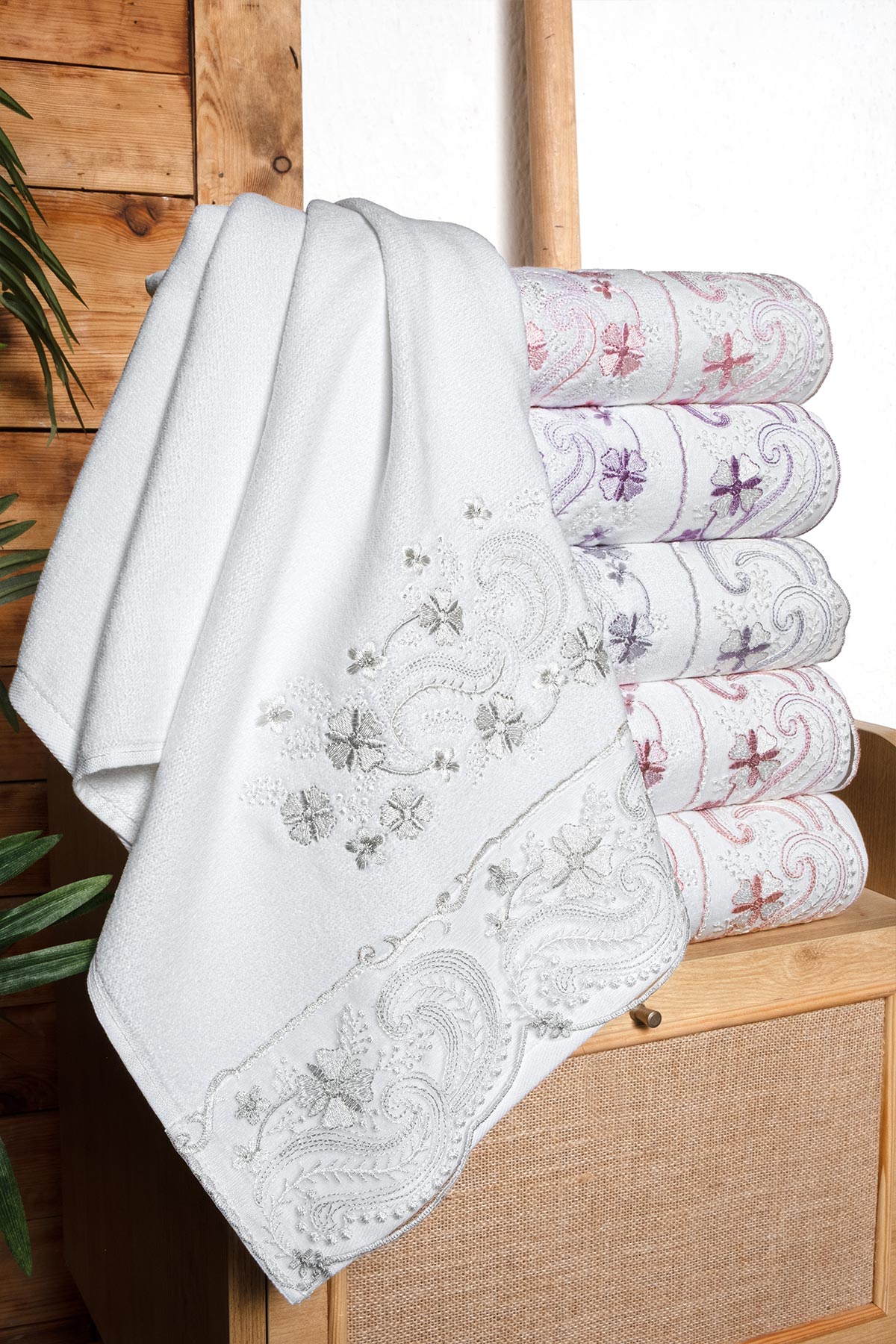 Fiesta El Yüz Havlusu Kadife Organze Nakışlı Güpürlü Pamuklu 50x90 - Thumbnail