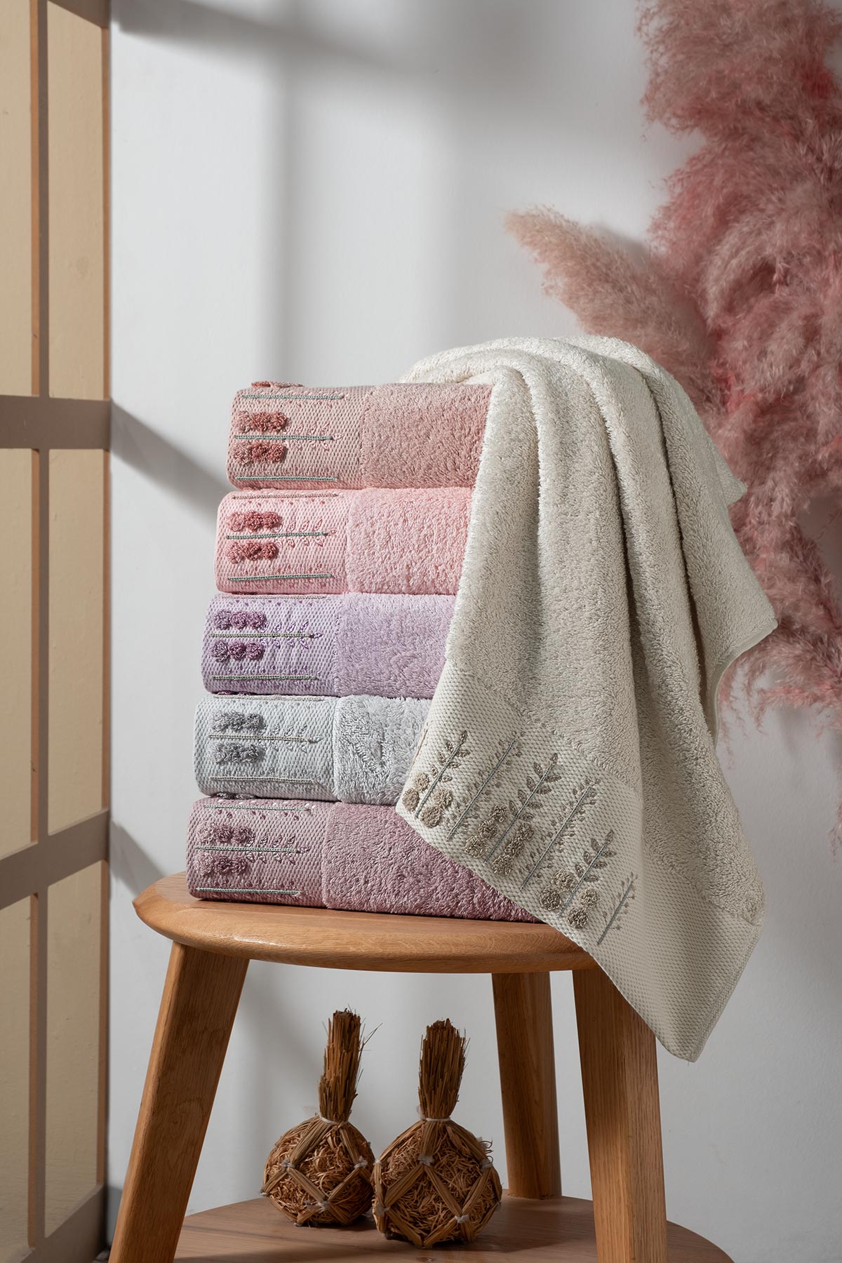 Fiesta El-Yüz Havlusu Suzene Nakışlı Bambu 50x90 - Thumbnail