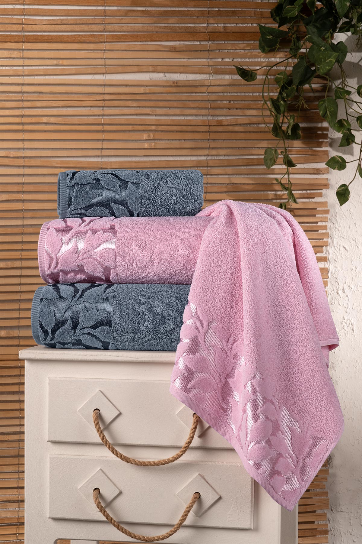 Fiesta Elite Jakarlı 4 Parça Hamam Takımı - Thumbnail