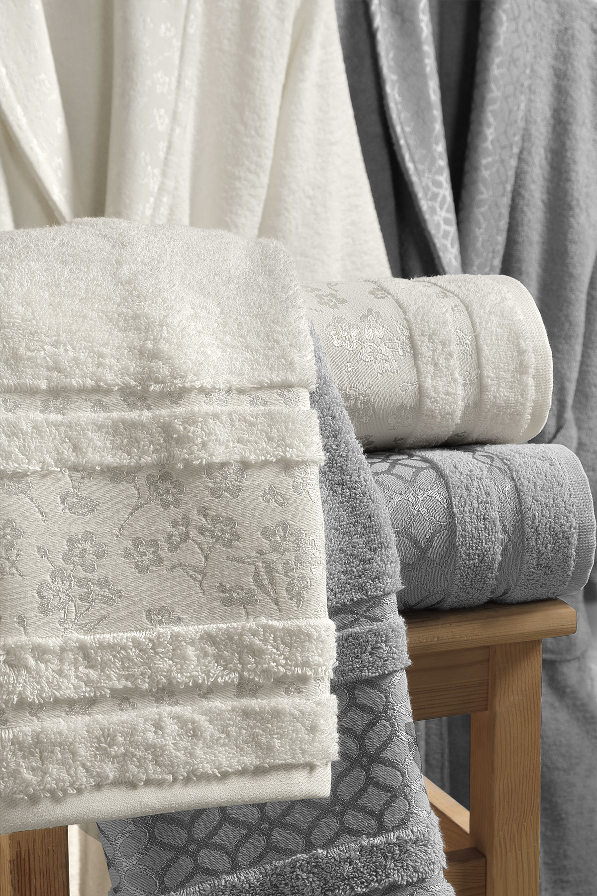 Fiesta Gold Bukle Jakarlı 6 Parça Bornoz Seti - Thumbnail