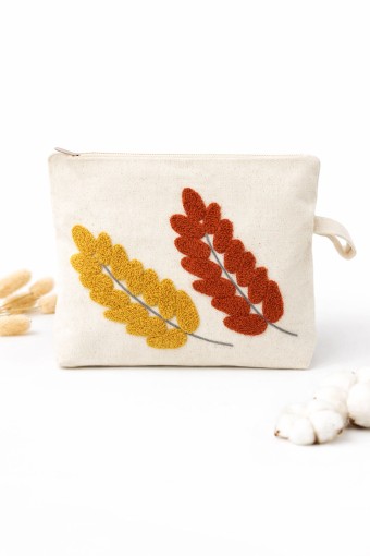 FIESTA - Fiesta Kadın Makyaj Çantası Nakışlı Bez 20x25 Cm (1)