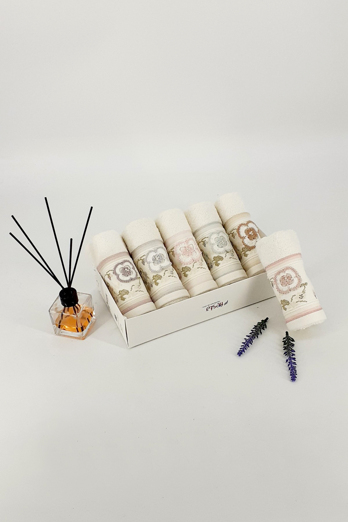 Fiesta Mutfak Havlusu Defne Nakışlı Bambu 30x50 - Thumbnail