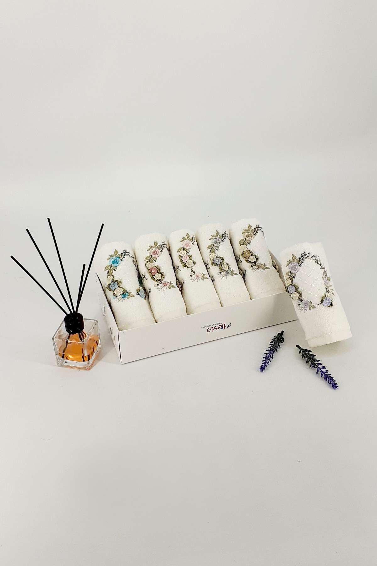 Fiesta Mutfak Havlusu Liza Nakışlı Bambu 30x50 - Thumbnail