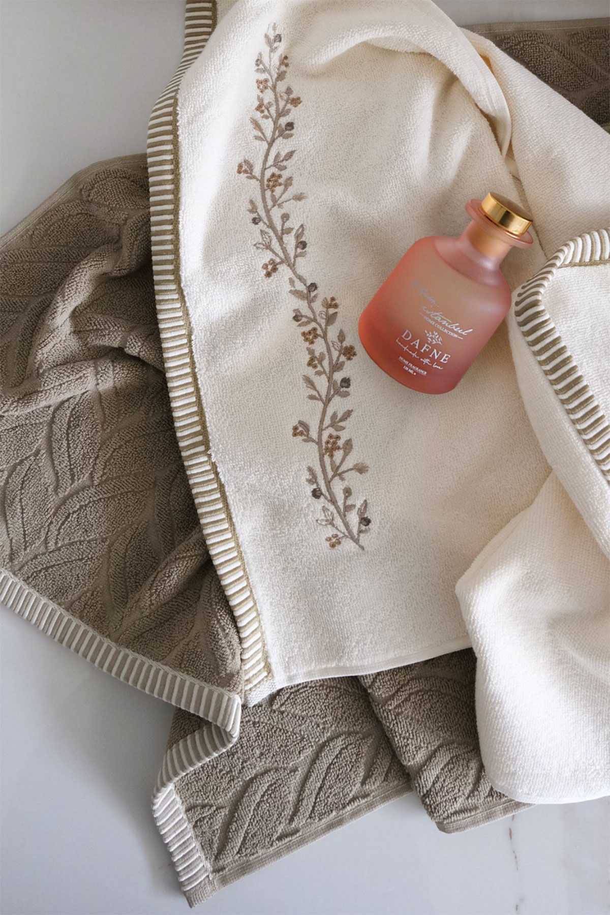 İyi Geceler İstanbul El Yüz Havlusu 50x90 Dafne Oda Kokulu 2'li Set Pamuklu - Thumbnail