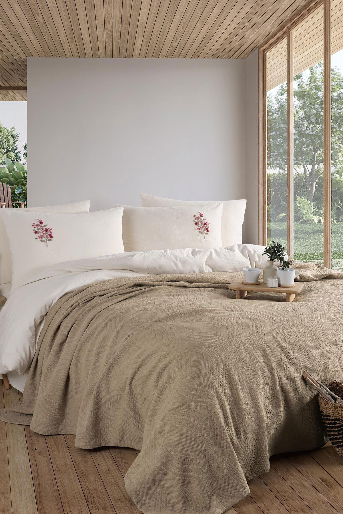 İyi Geceler İstanbul Nevresimli Pike Takımı Royal Crest 5 Parça Pamuklu - Thumbnail