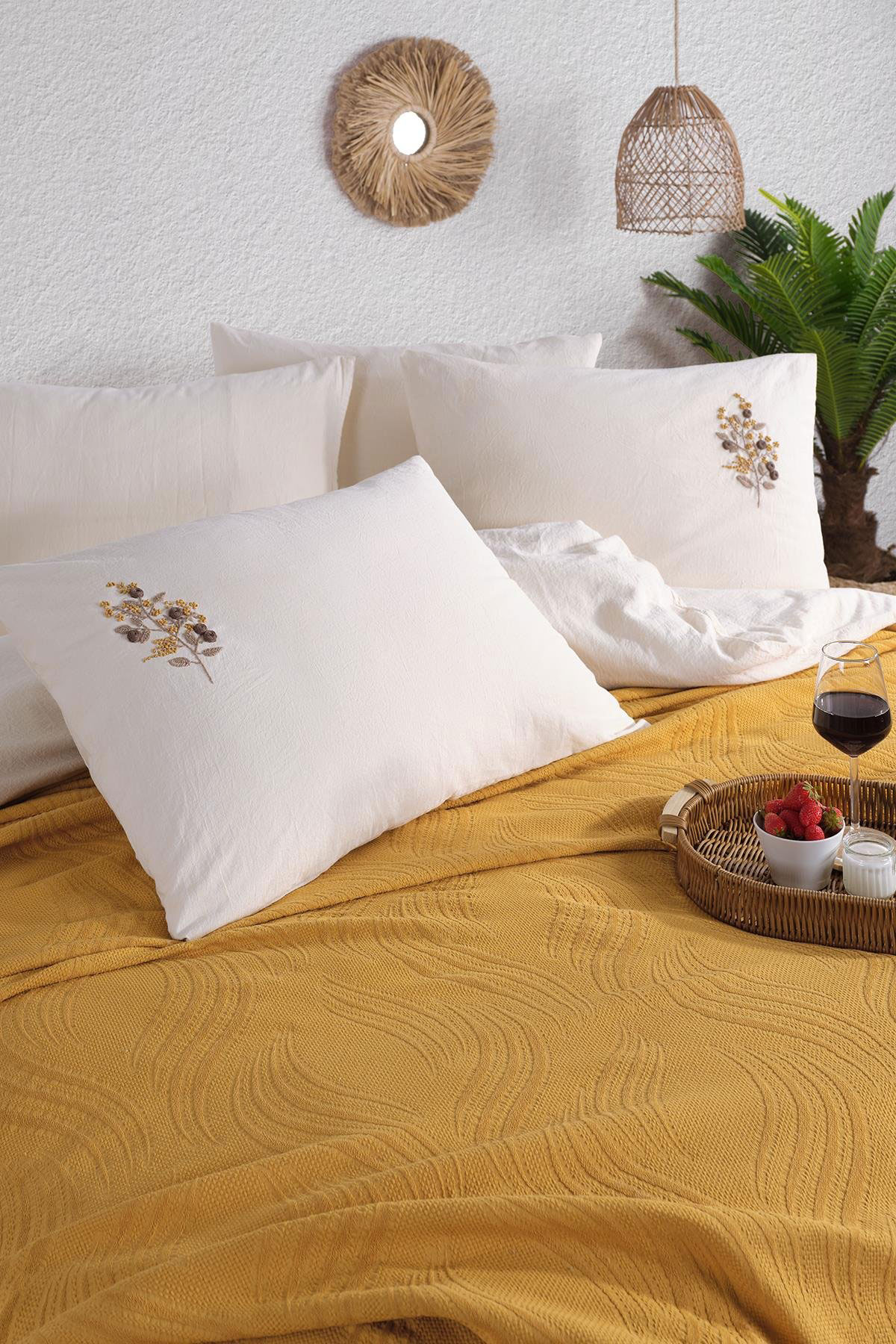 İyi Geceler İstanbul Nevresimli Pike Takımı Royal Crest 5 Parça Pamuklu - Thumbnail