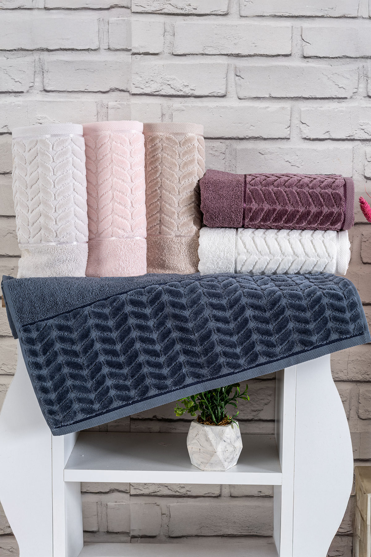 Nurpak El Yüz Havlusu Limit Jakarlı 50x90 - Thumbnail