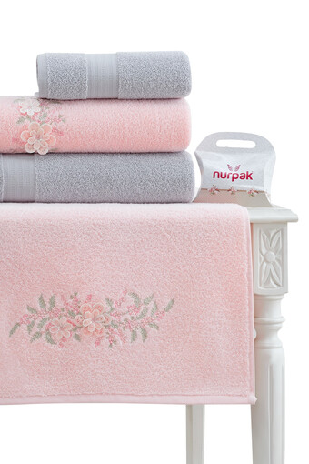 NURPAK - Nurpak Unisex Yetişkin Aile Bornoz Seti Begonvil Nakışlı 10 Parça (1)