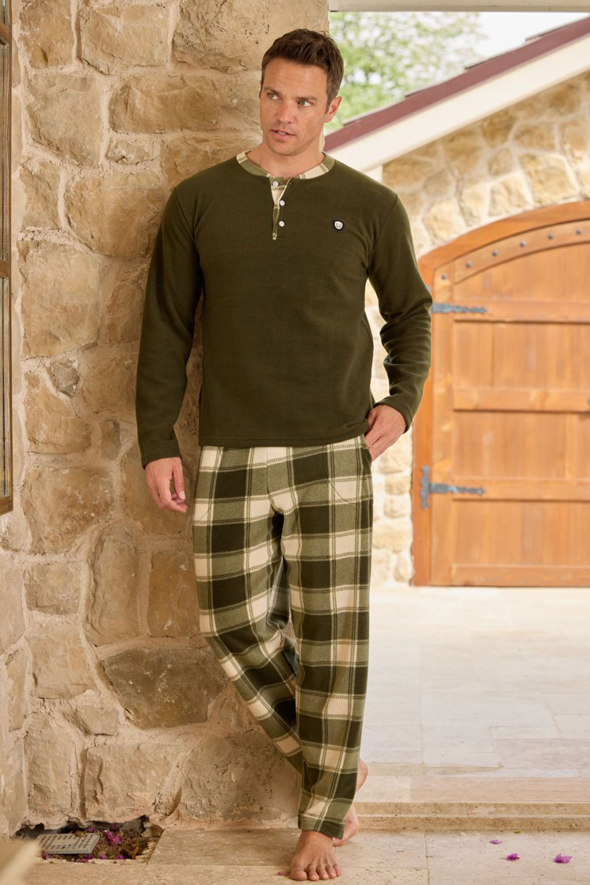 Pijaman Erkek Pijama Takımı Uzun Kollu Hakim Yaka Kareli Polar - Haki Yeşili - Thumbnail