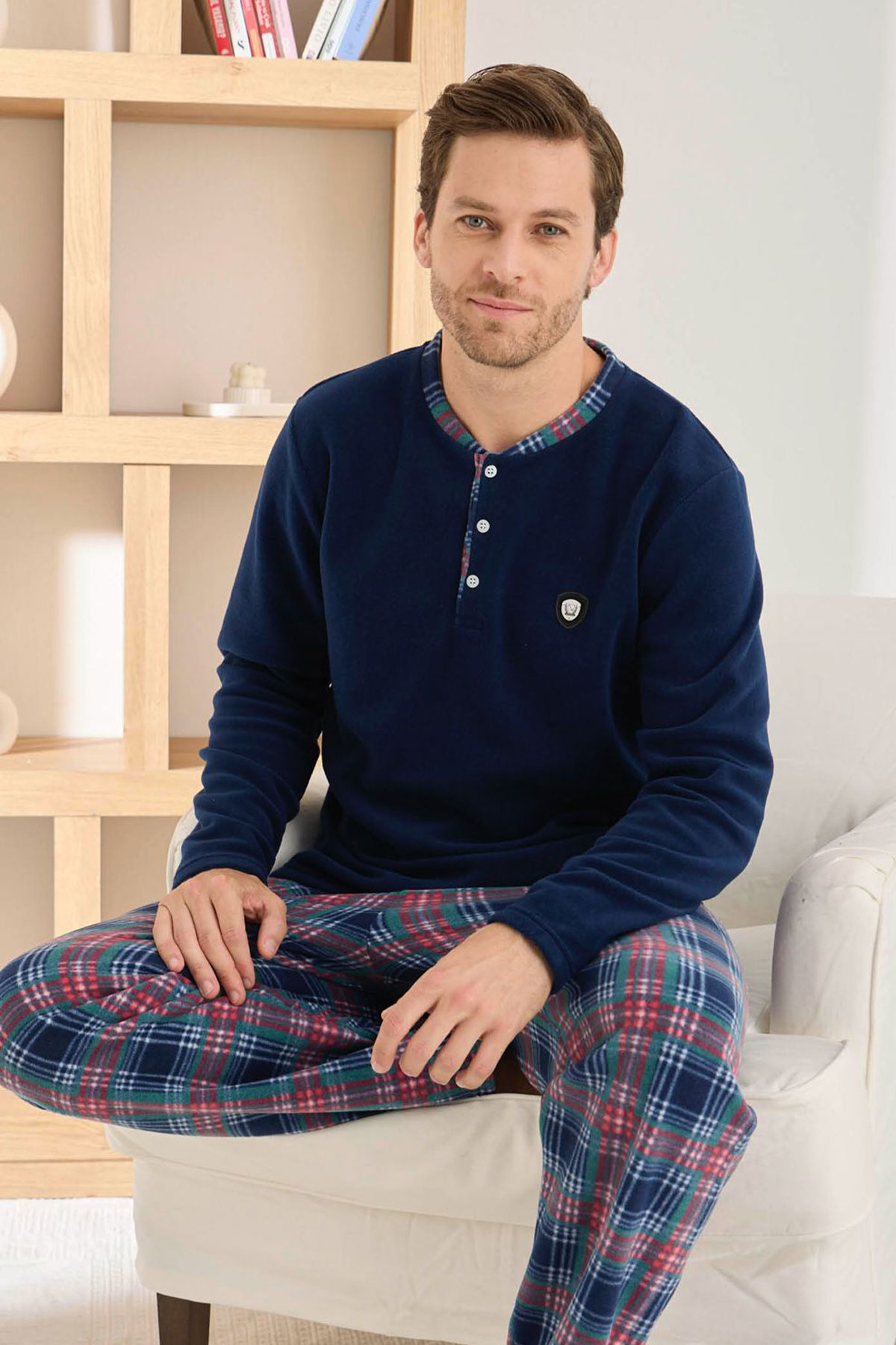 Pijaman Erkek Pijama Takımı Uzun Kollu Üç Düğme Polar Alt Ekose - Lacivert - Thumbnail