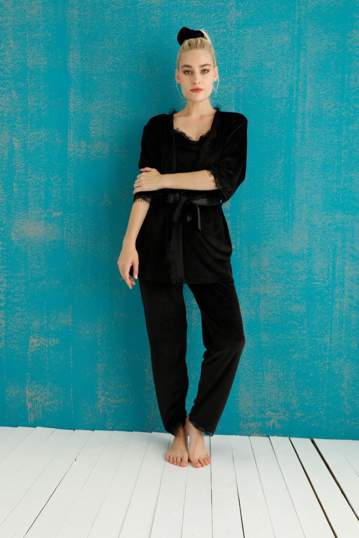 Pijamoni Kadın 3'lü Pijama Takımı İp Askılı Dantel Detaylı Kadife - Siyah - Thumbnail