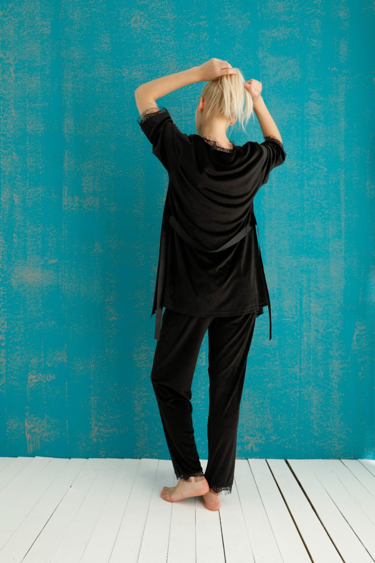 Pijamoni Kadın 3'lü Pijama Takımı İp Askılı Dantel Detaylı Kadife - Siyah - Thumbnail