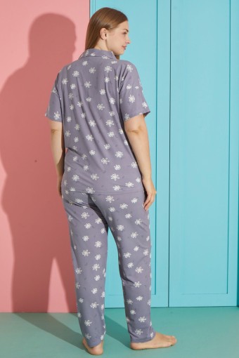 PİJAMONİ - Pijamoni Kadın Büyük Beden Gömlek Yaka Pijama Takımı Kısa Kollu Milan Kumaş Çiçekli - Füme (1)