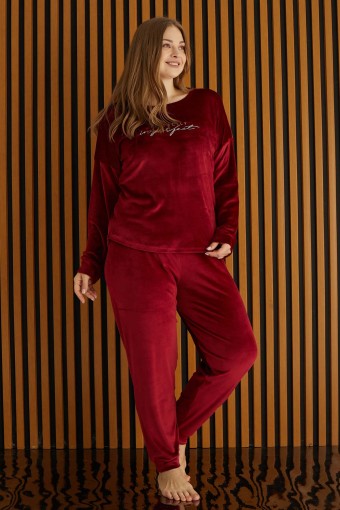 PİJAMONİ - Pijamoni Kadın Büyük Beden Pijama Takımı Uzun Kollu Kadife Paça Manşetli Önü Yazılı - Bordo (1)