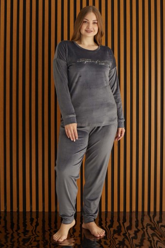 PİJAMONİ - Pijamoni Kadın Büyük Beden Pijama Takımı Uzun Kollu Kadife Paça Manşetli Önü Yazılı - Gri (1)