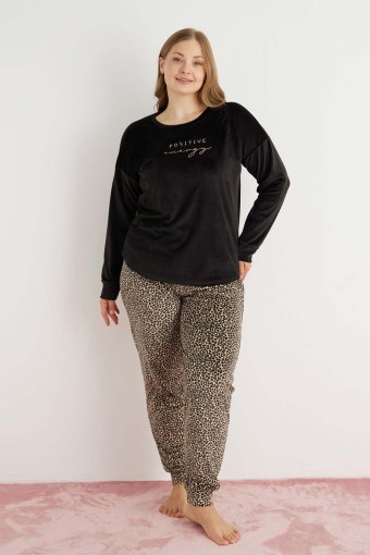PİJAMONİ - Pijamoni Kadın Büyük Beden Pijama Takımı Uzun Kollu Kadife Paça Manşetli Önü Yazılı Leopar - Siyah