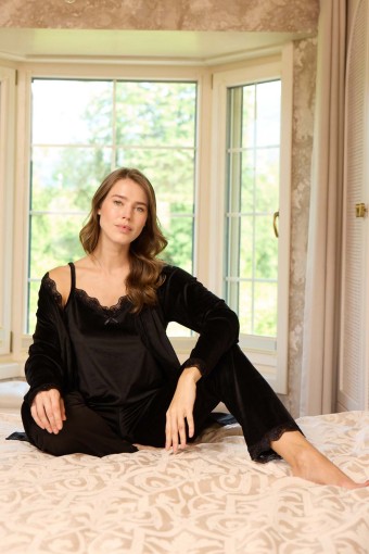 PİJAMONİ - Pijamoni Kadın Kadife 3'lü Pijama Takımı İp Askılı Dantel Detaylı - Siyah