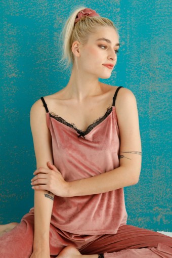 PİJAMONİ - Pijamoni Kadın Kadife 3'lü Pijama Takımı İp Askılı Dantel Detaylı - Pembe (1)