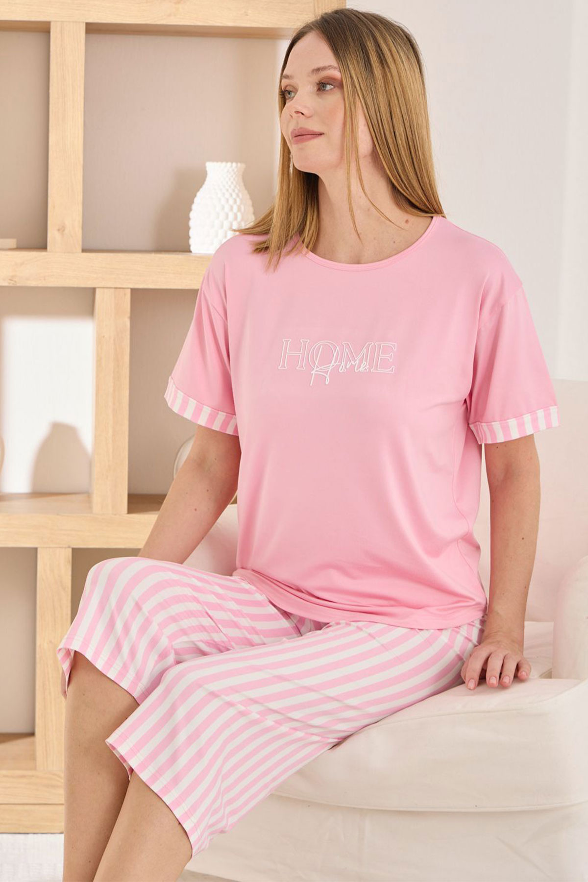 Pijamoni Kadın Kapri Takım Kısa Kollu Milan Bisiklet Yaka Step Yazılı - Pembe - Thumbnail