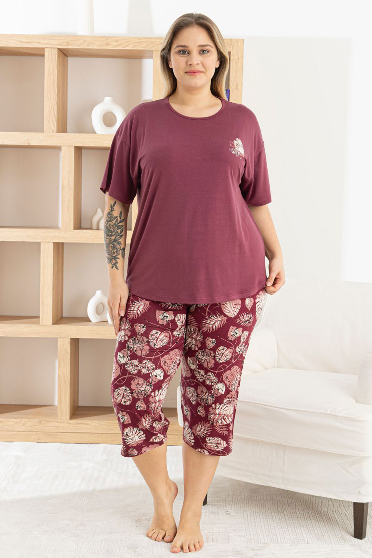 Pijamoni Kadın Kapri Takımı Kısa Kollu Bisiklet Yaka Yaprak Desenli Ring Viskon - Mürdüm - Thumbnail