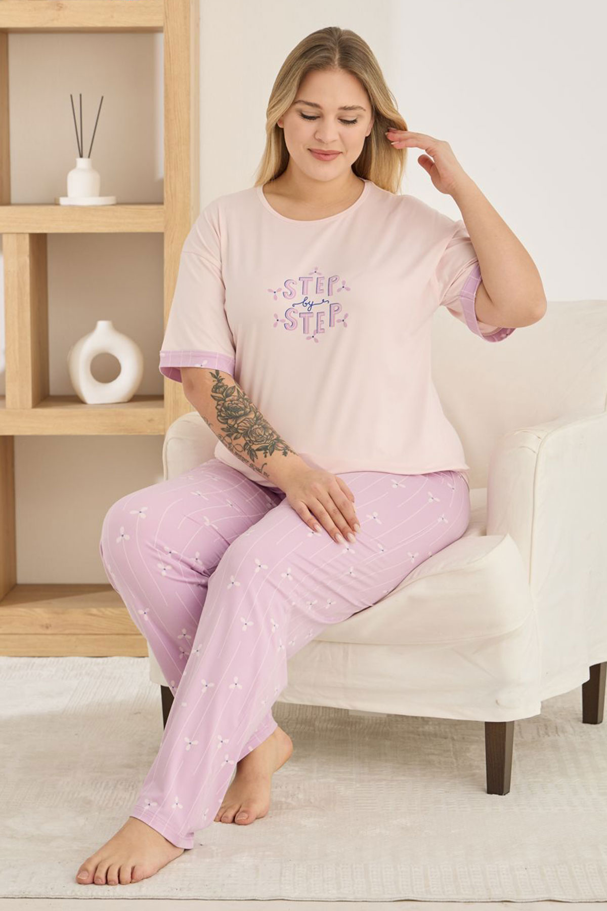 Pijamoni Kadın Pijama Takımı Büyük Beden Kısa Kollu Bisiklet Yaka Milan Desenli - Pembe - Thumbnail