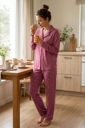 PİJAMONİ - Pijamoni Kadın Pijama Takımı Gömlek Yaka Uzun Kol Milan Kalp Desenli - Gülkurusu
