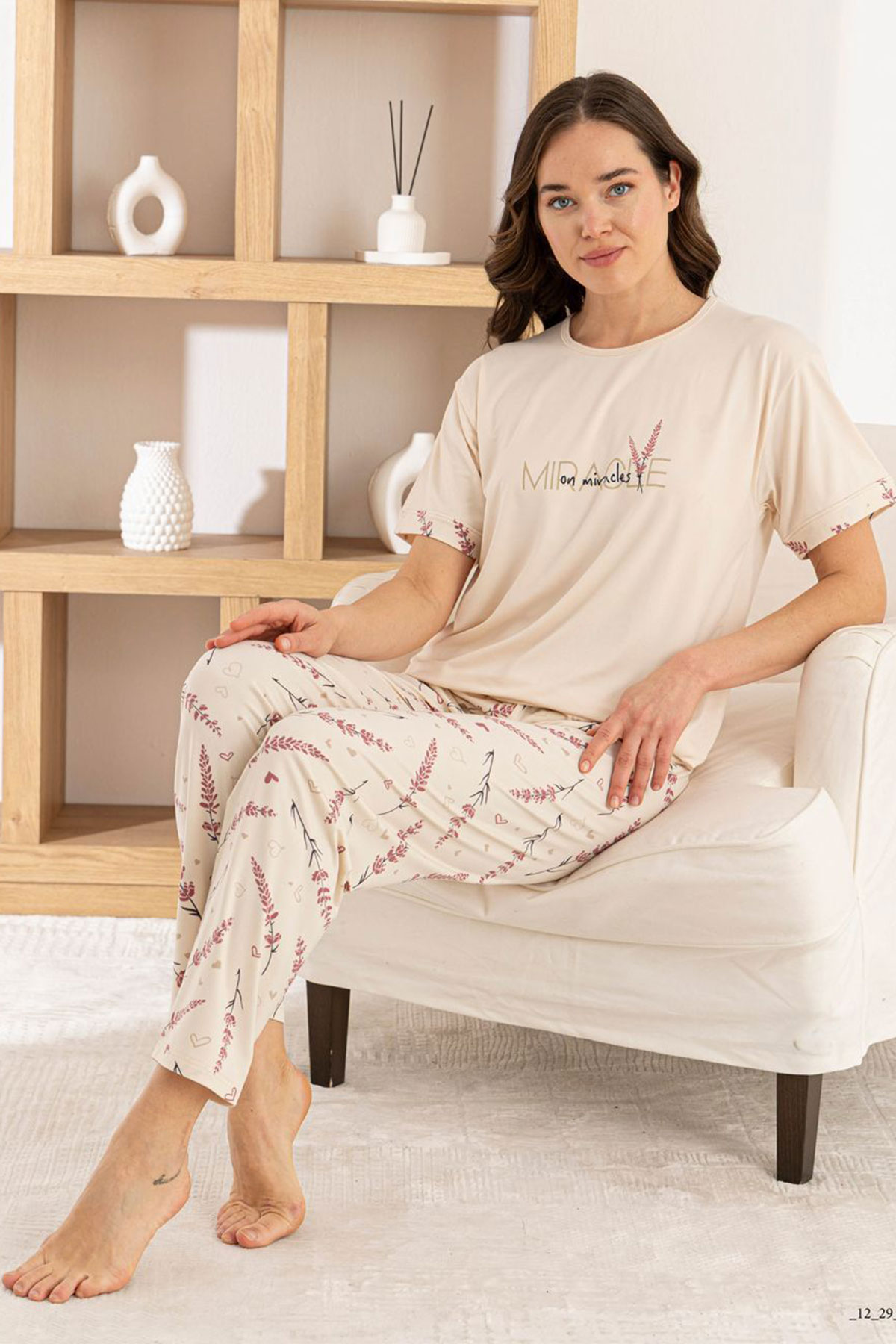 Pijamoni Kadın Pijama Takımı Kısa Kol Yuvarlak Yaka Milan Yaprak Desenli - Ekru - Thumbnail