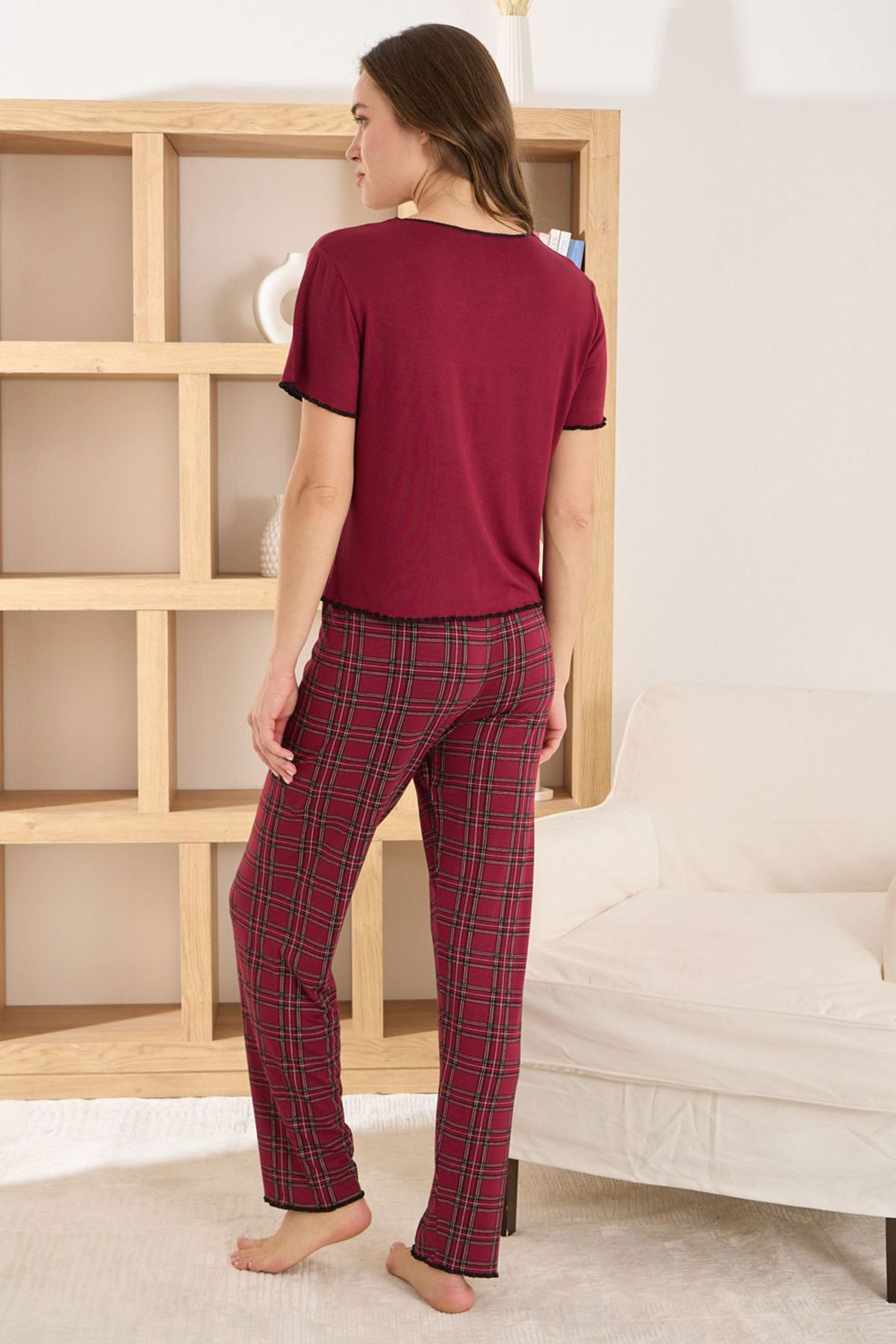 Pijamoni Kadın Pijama Takımı Kısa Kollu V Yaka Fiyonklu Ring Viskon Ekose Desenli - Bordo - Thumbnail