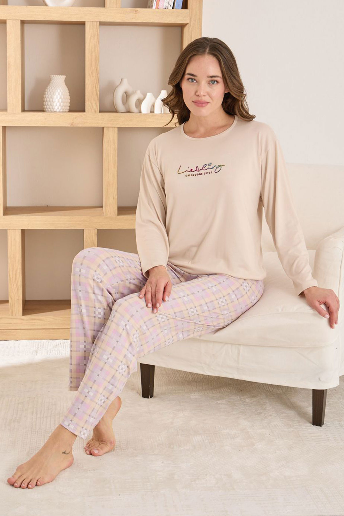 Pijamoni Kadın Pijama Takımı Uzun Kol Yuvarlak Yaka Milan Ekose Desenli - Bej - Thumbnail